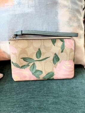 Coach Canvas Wristlet Wallet With Floral Print And Signature Logo